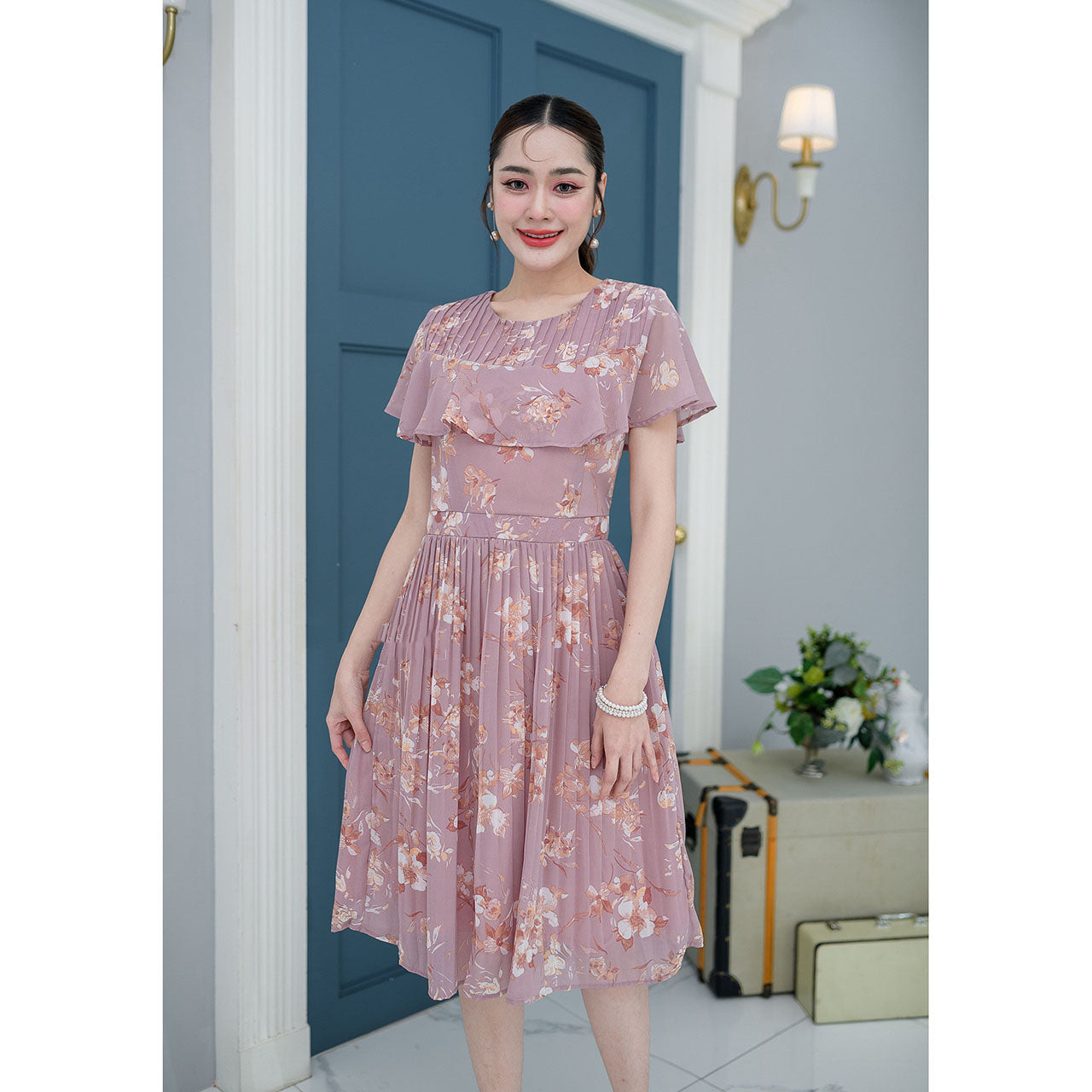 kudapy Dress floral chiffon fabric, cute style, ruffled chest area, covering the arms.