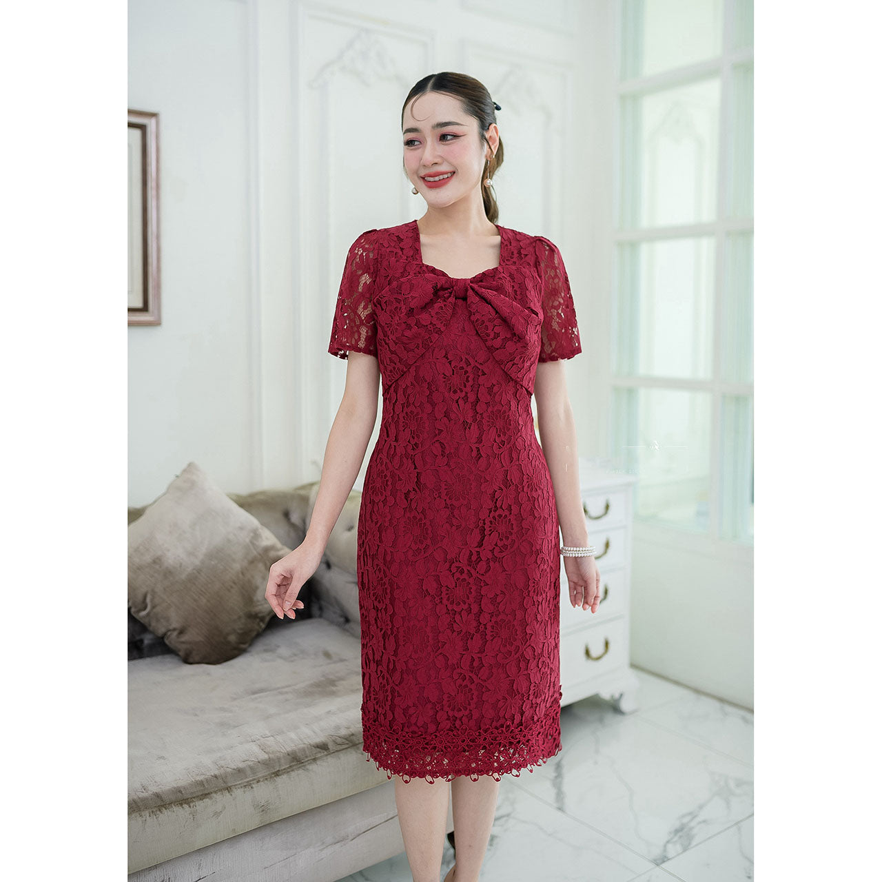 kudapy Burgundy red Mini dress, soft lace fabric, short sleeves.