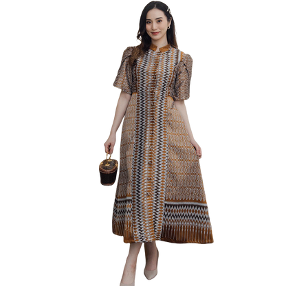 kudapy Midi dress, Thai silk, woven pattern, golden brown, Chinese collar, pleated sleeves, side slit, front slit, front buttons that can be unbuttoned, with a bow tied at the back, as per the model: Inspired by LnwShop.com