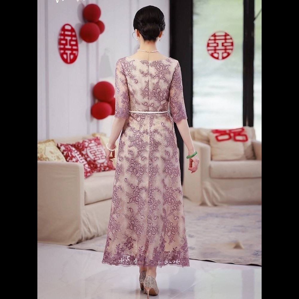 kudapy long dress embroidered with sequins for a special occasion.