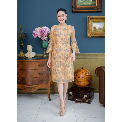 kudapy Mini dress, lace fabric, round neck, five-quarter length sleeves, ruffled sleeves, bow decoration on both sides.